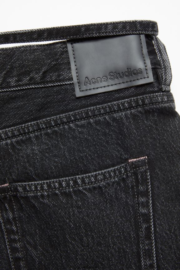 Acne Studios jeans vestibilità regolare - 2004 abbigliamento nero 0N8X218